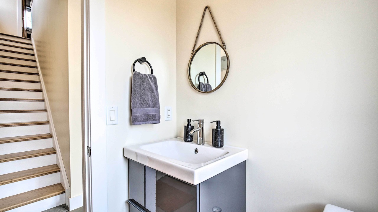 Photo of Bathroom in Garrison