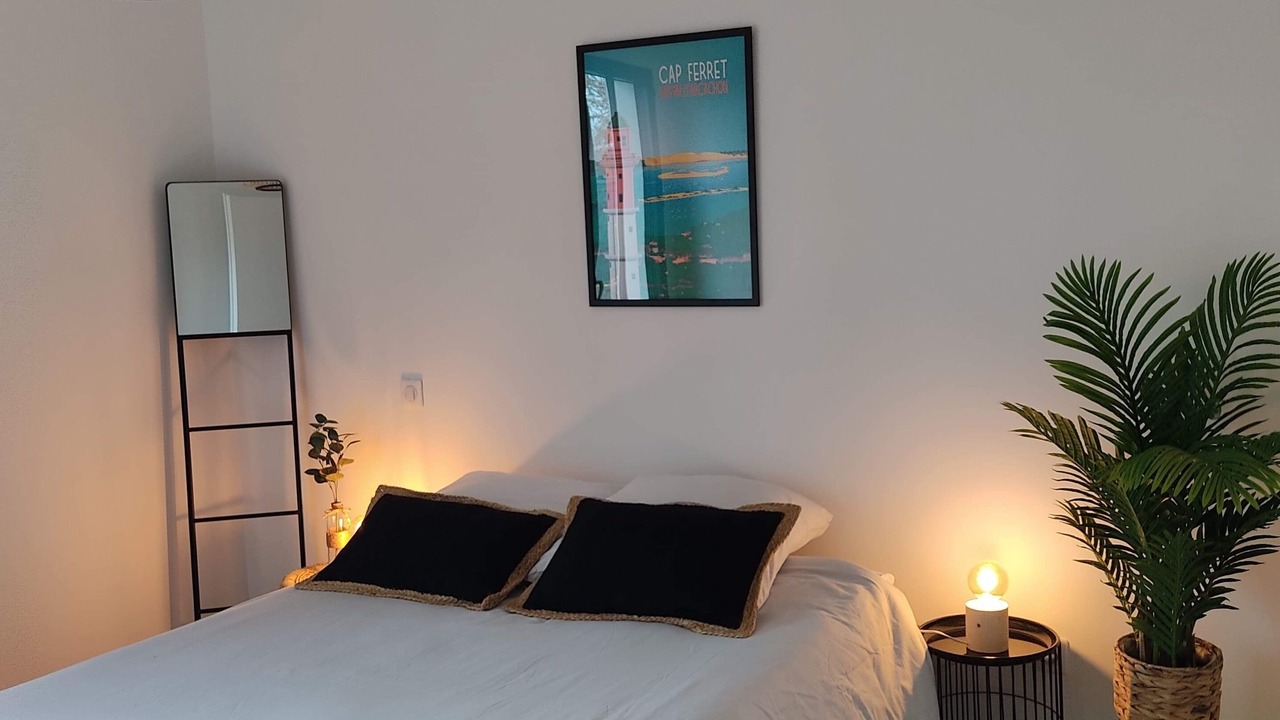 Photo of Bedroom in Audenge