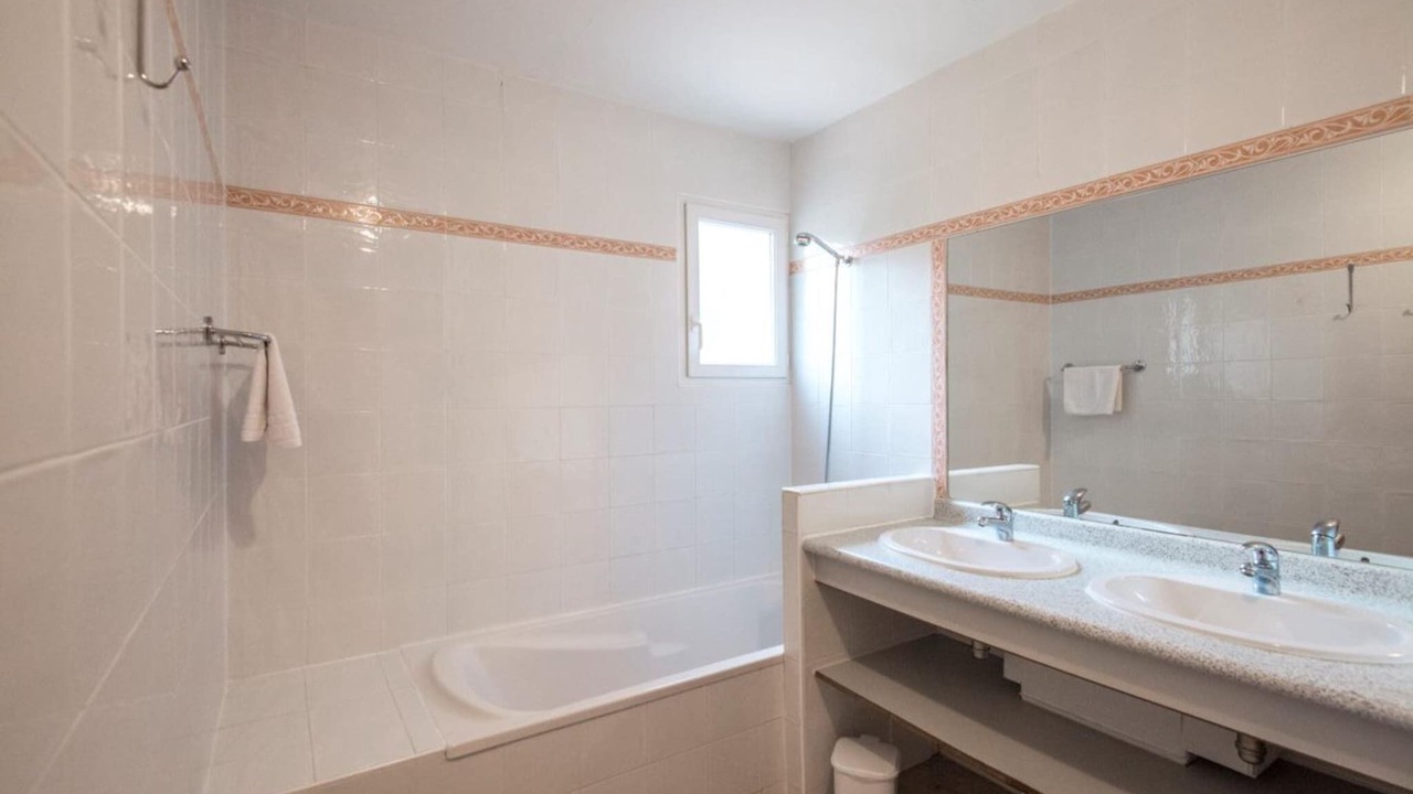 Photo of Bathroom in Quillan