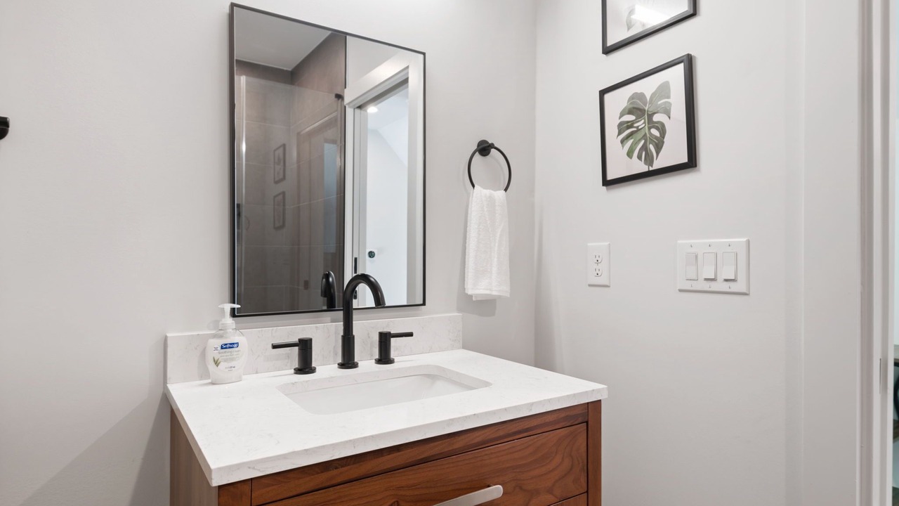 Photo of Bathroom in East Cesar Chavez