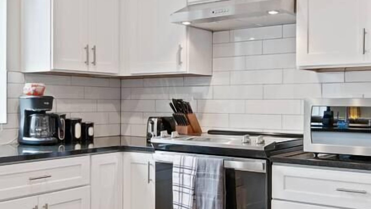 Photo of Kitchen in South Perry District