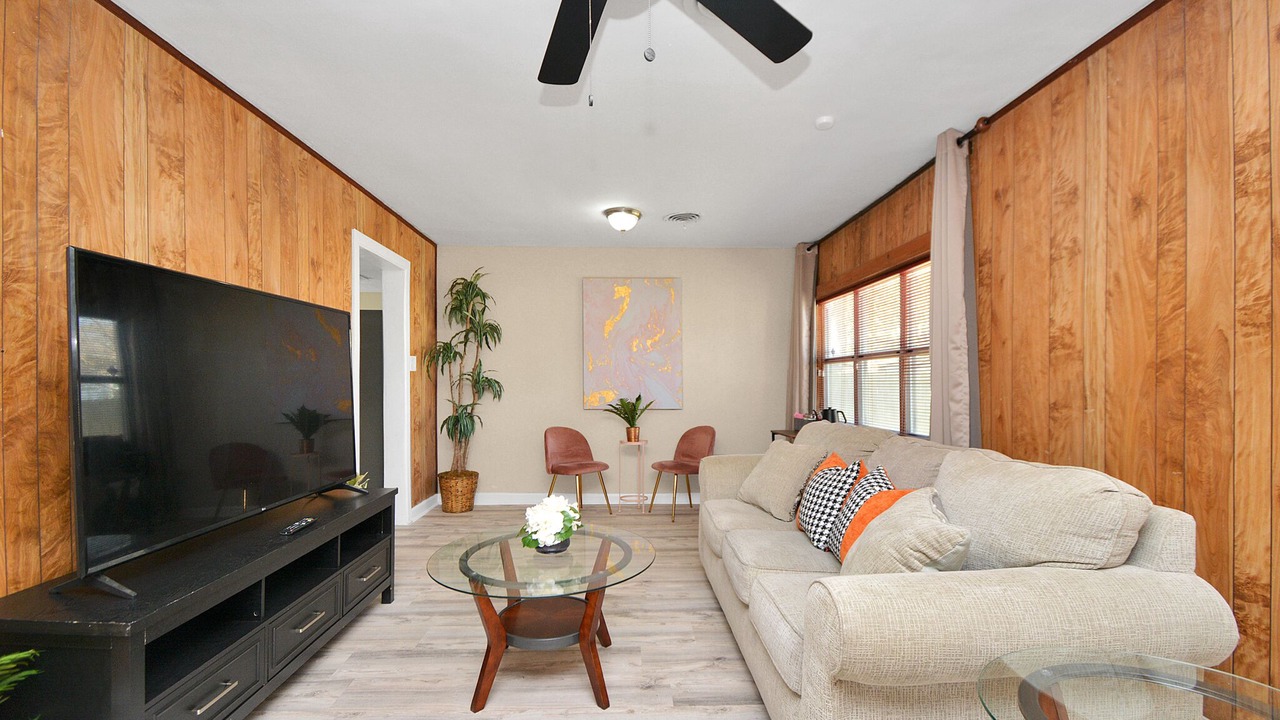 Photo of Livingroom in Texas City