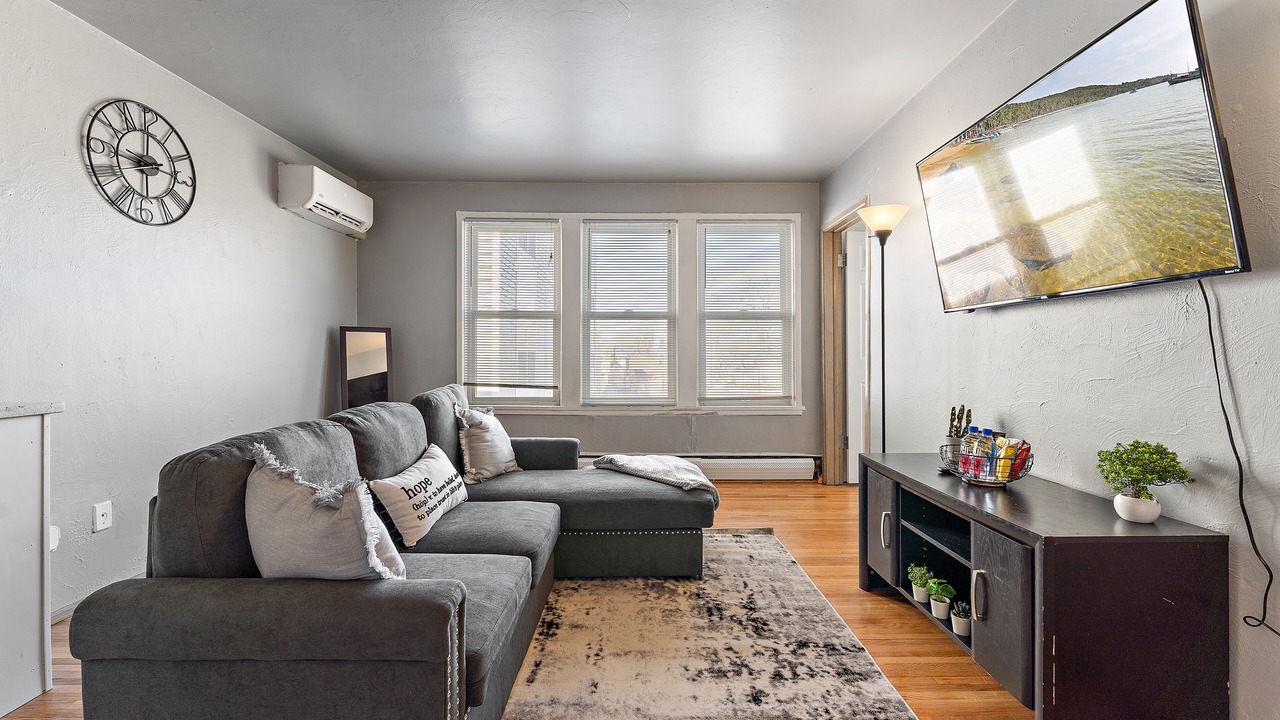 Photo of Livingroom in Merriam Park