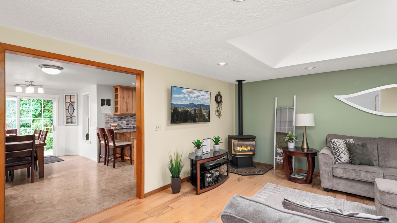 Photo of Livingroom in Junction City