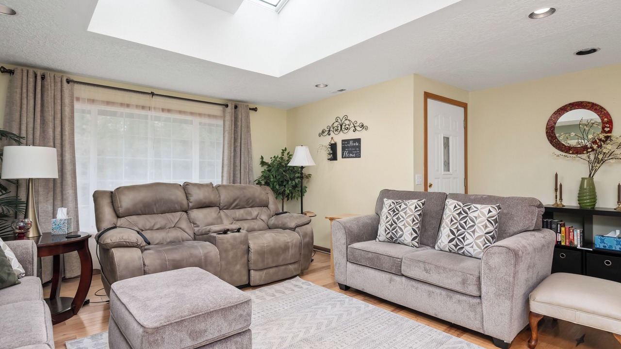 Photo of Livingroom in Junction City