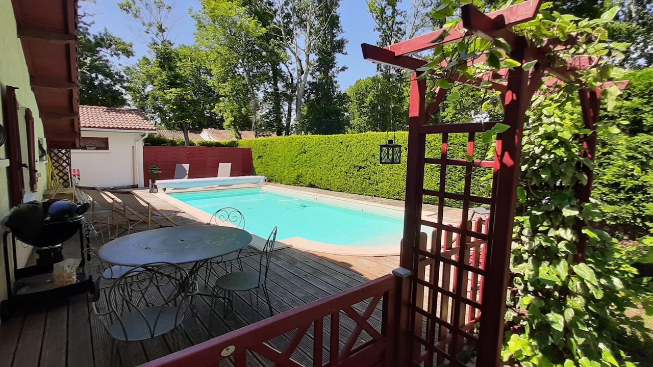 Photo of Outdoor in Lanton