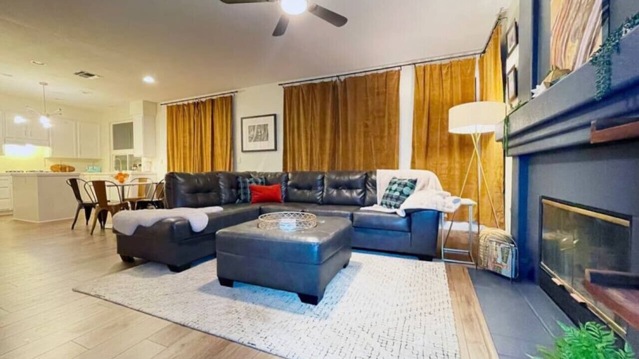 Photo of Livingroom in Roseville