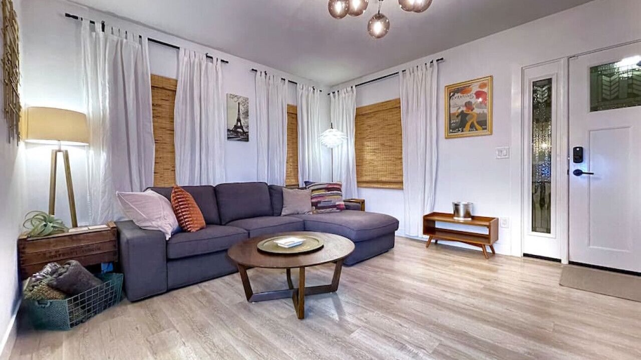 Photo of Livingroom in Central Sacramento