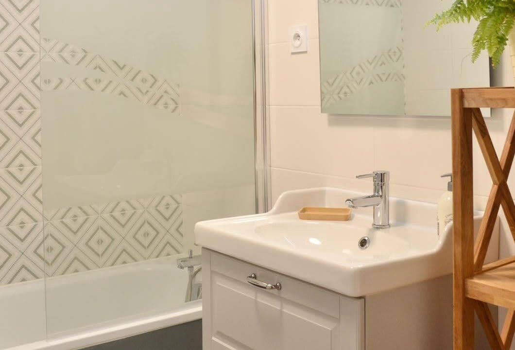 Photo of Bathroom in Dinan