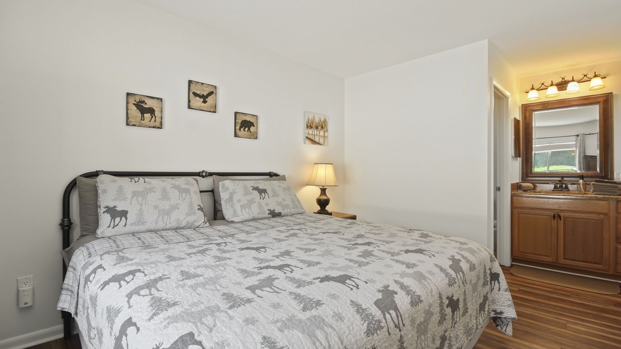 Photo of Bedroom in Beech Mountain