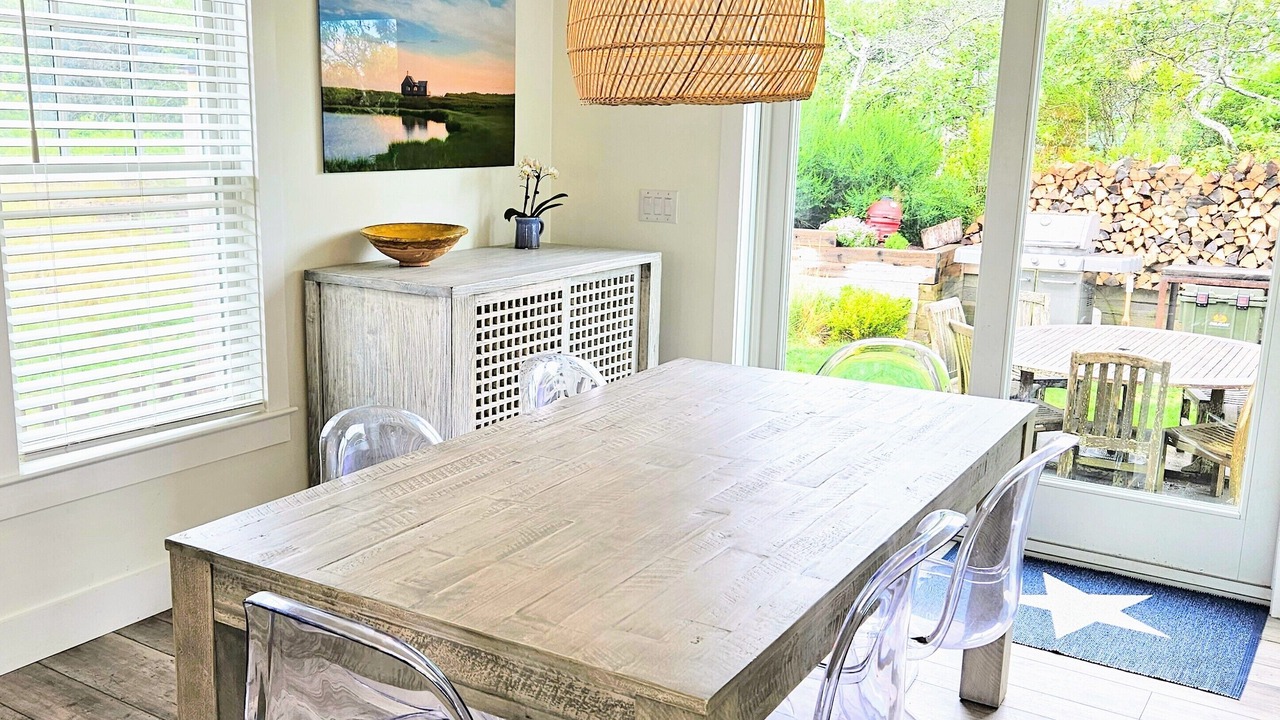 Photo of Others in Tom Nevers