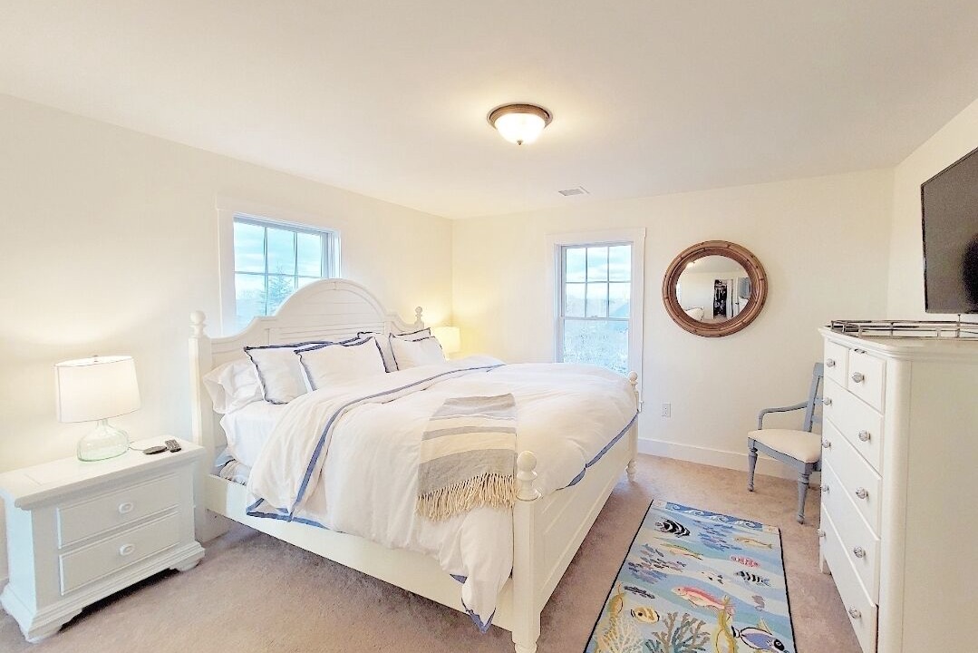 Photo of Others in Tom Nevers