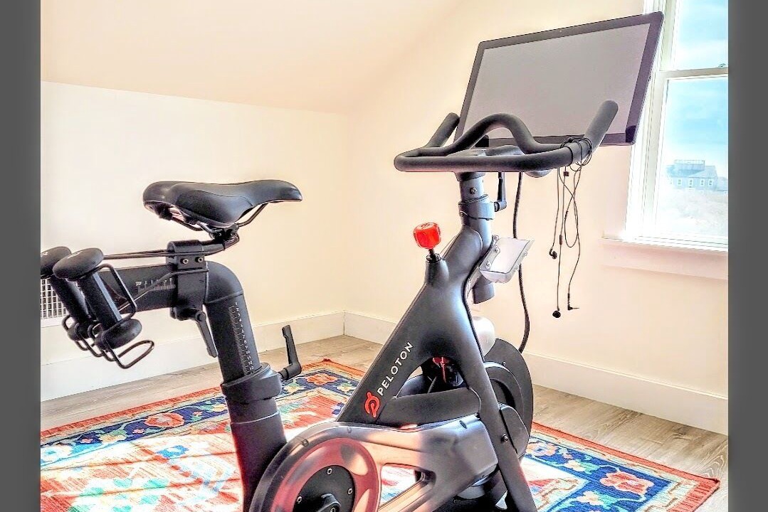 Photo of Others in Tom Nevers