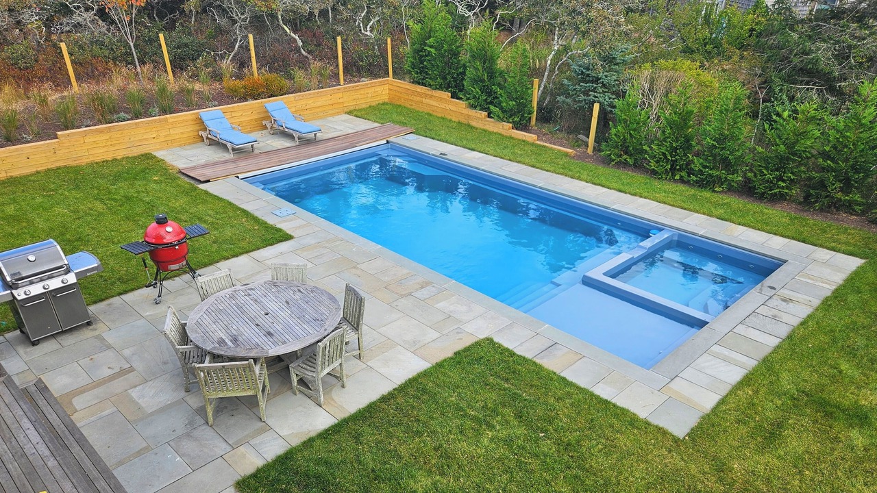 Photo of Outdoor in Tom Nevers