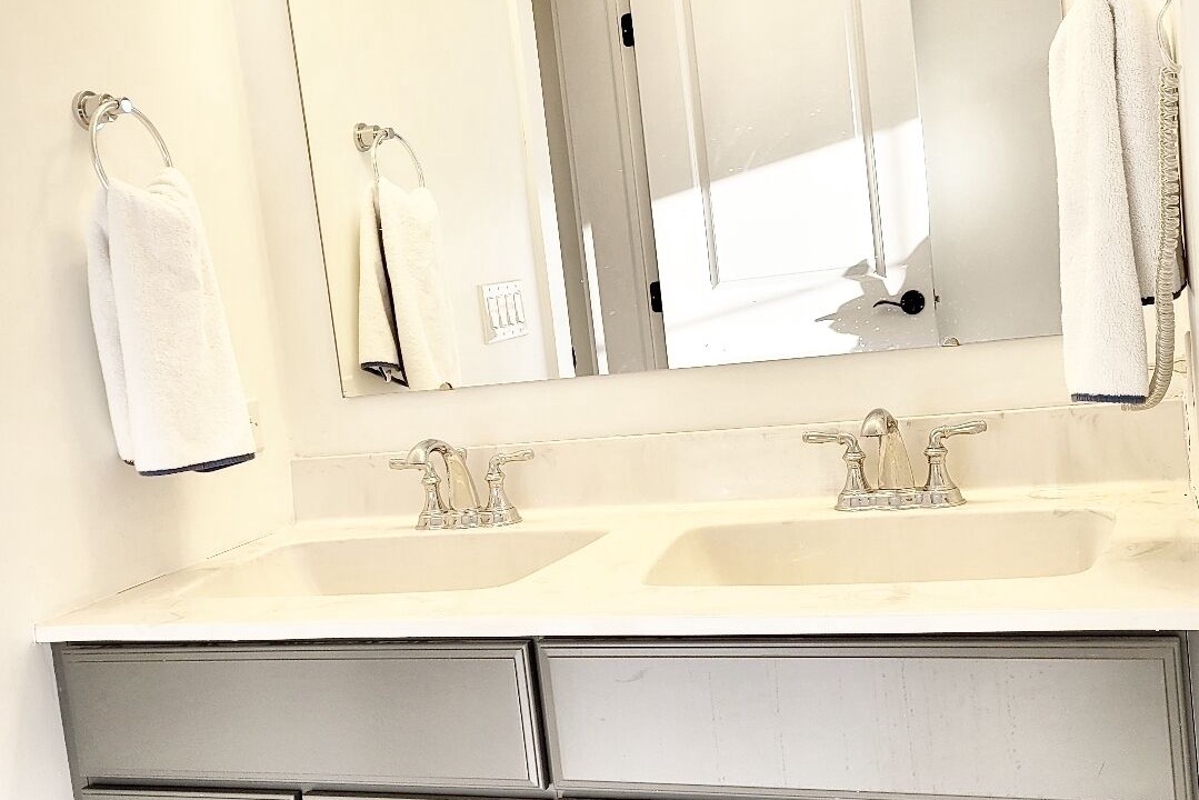 Photo of Others in Tom Nevers