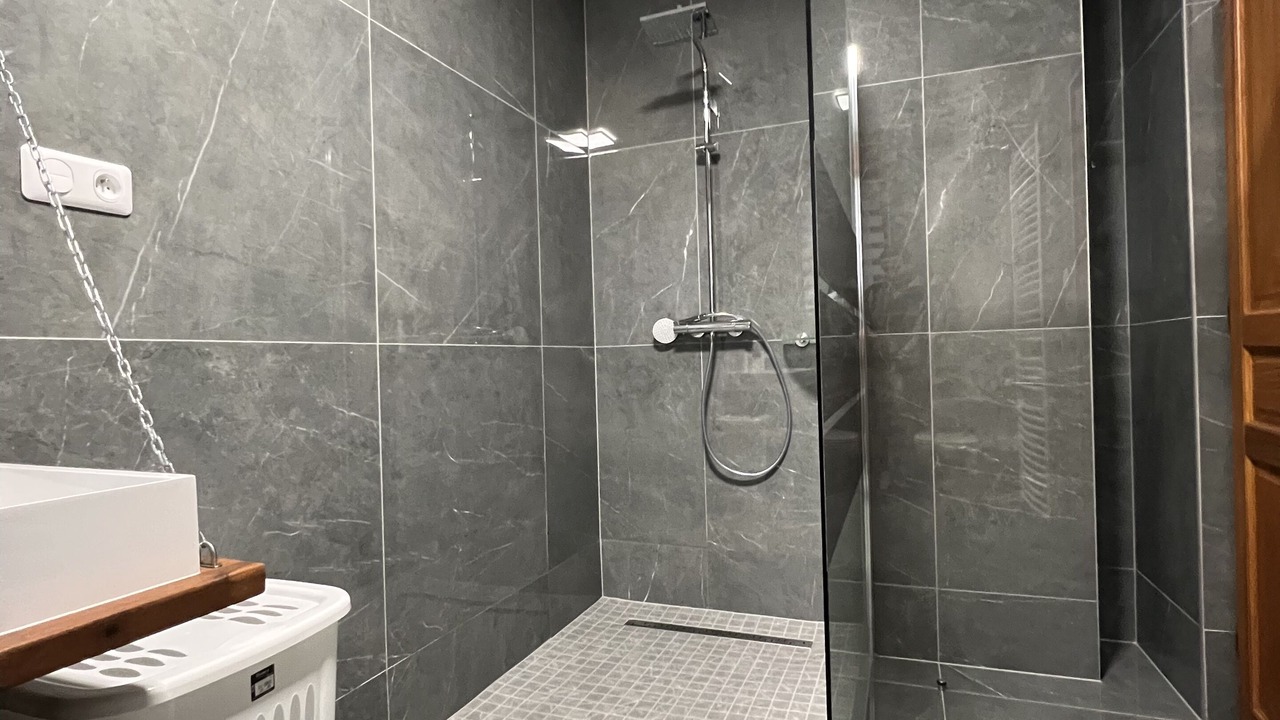 Photo of Bathroom in Mesnil Sous Les Cotes