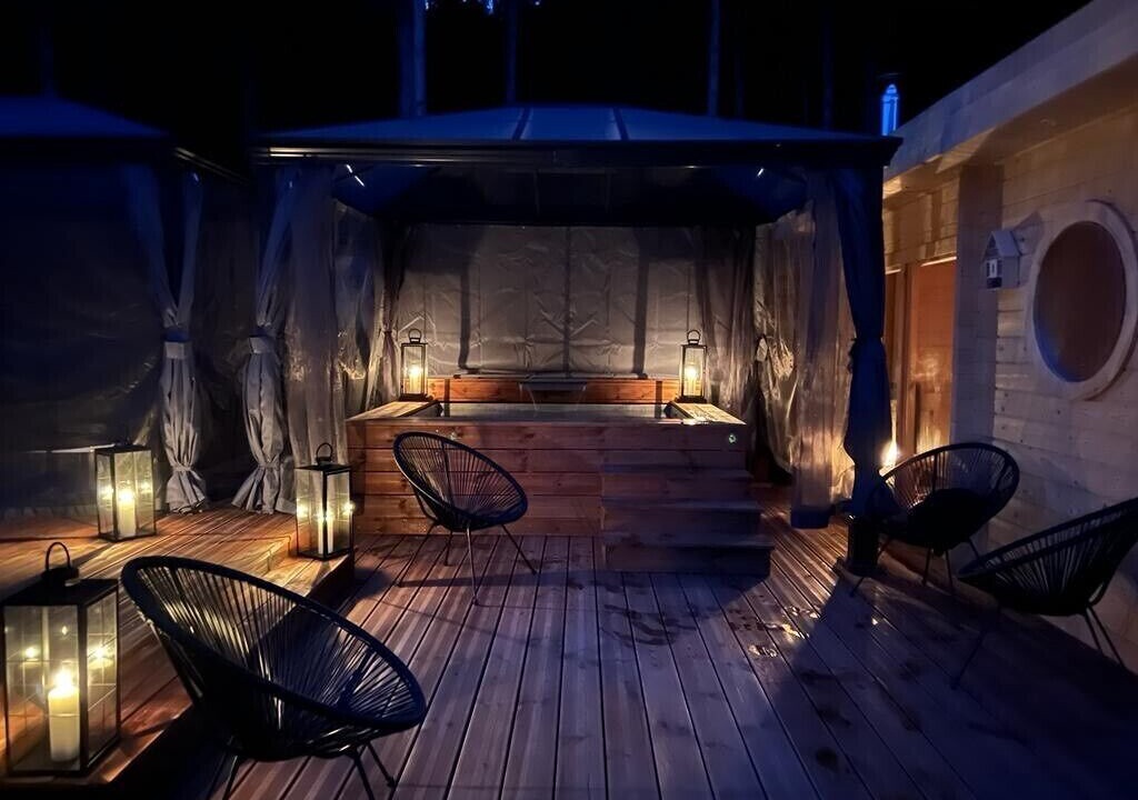 Photo of Patio Balcony in Mesnil Sous Les Cotes