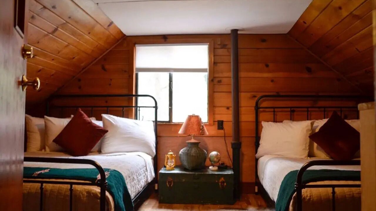 Photo of Bedroom in Drake