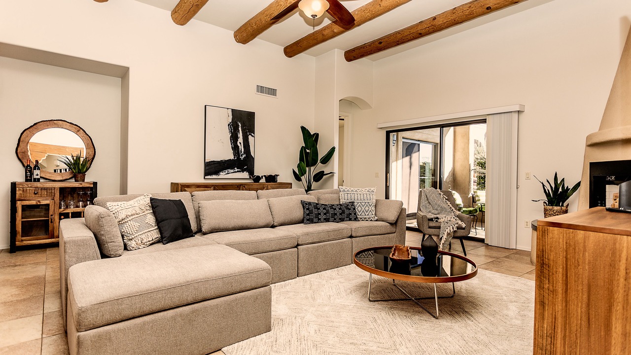 Photo of Livingroom in Pusch Ridge Estates