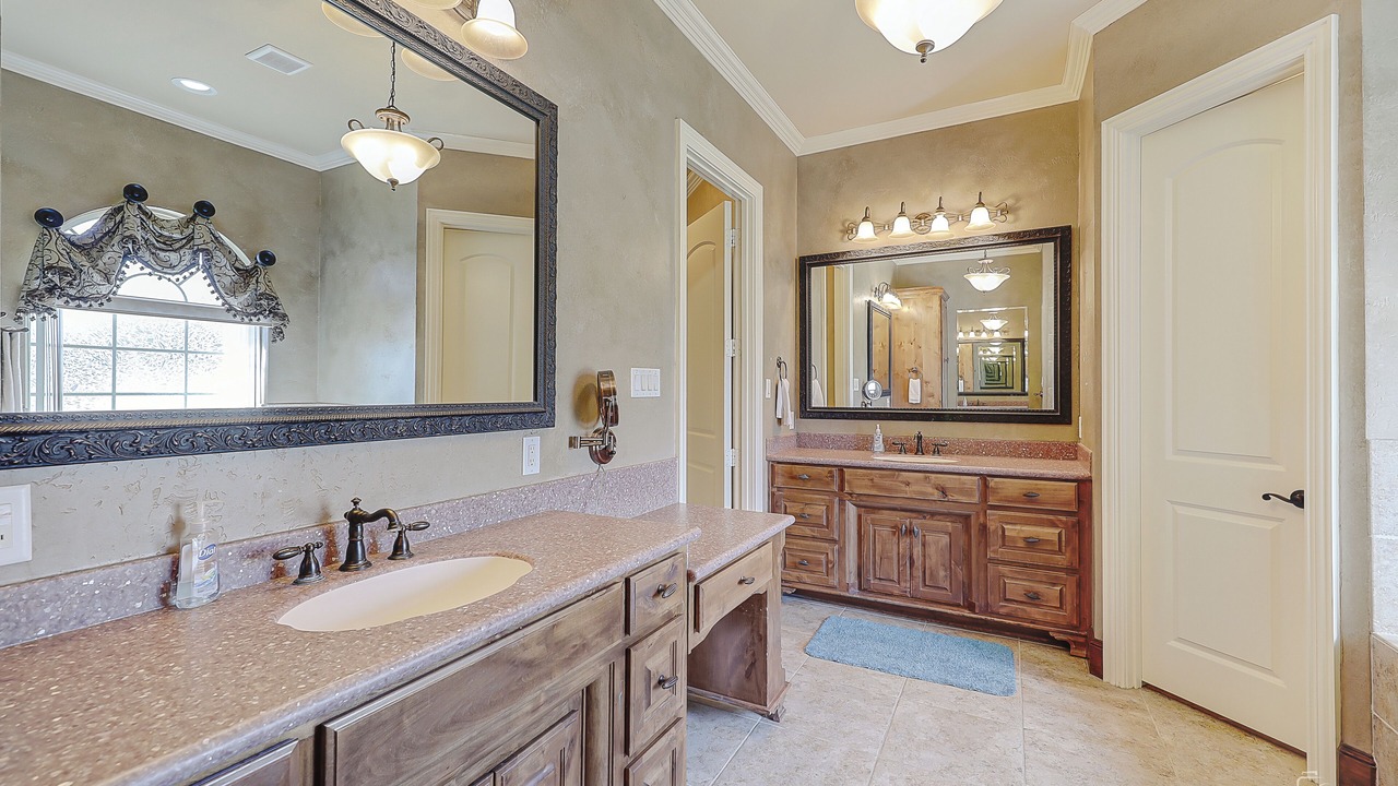 Photo of Bathroom in Gober