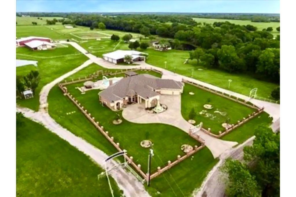 Photo of Outdoor in Gober