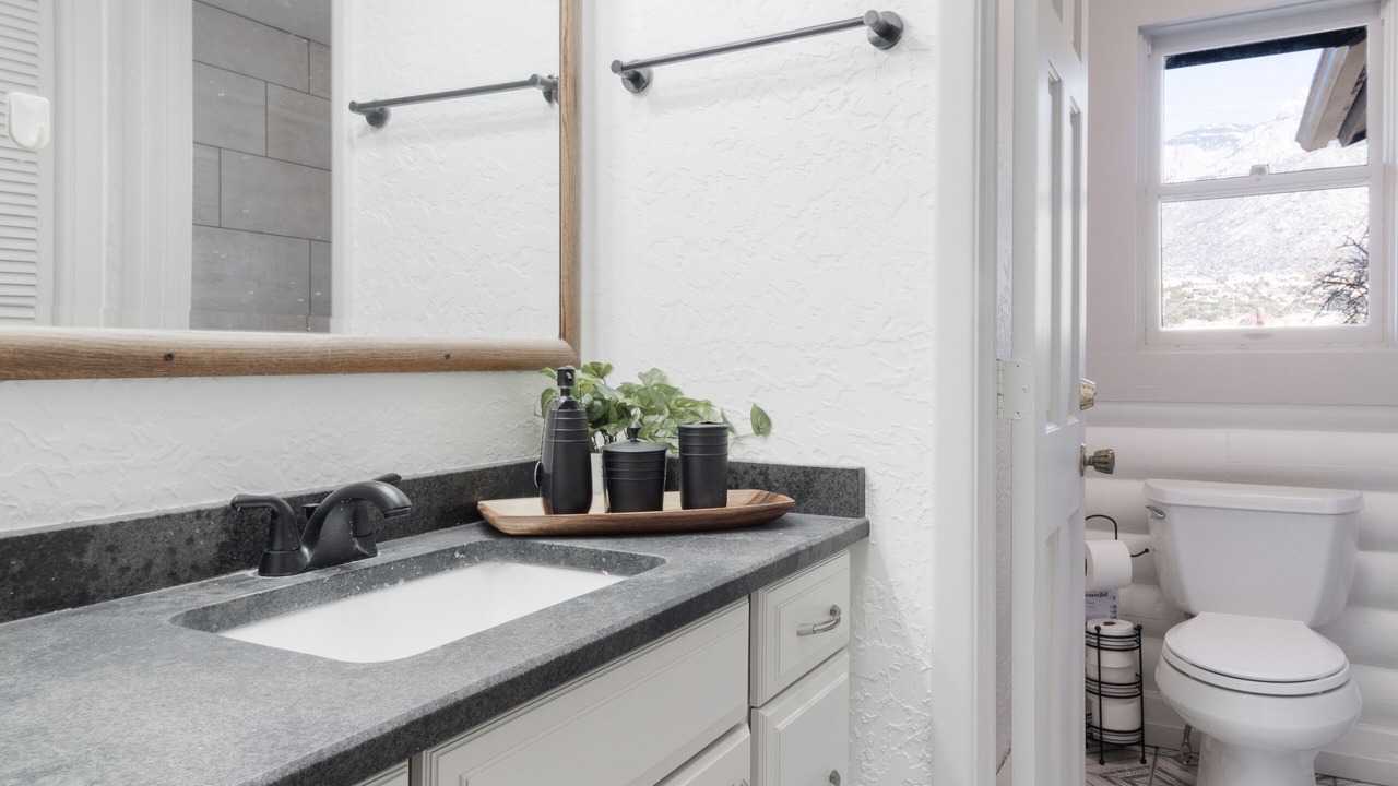 Photo of Bathroom in North Albuquerque Acres