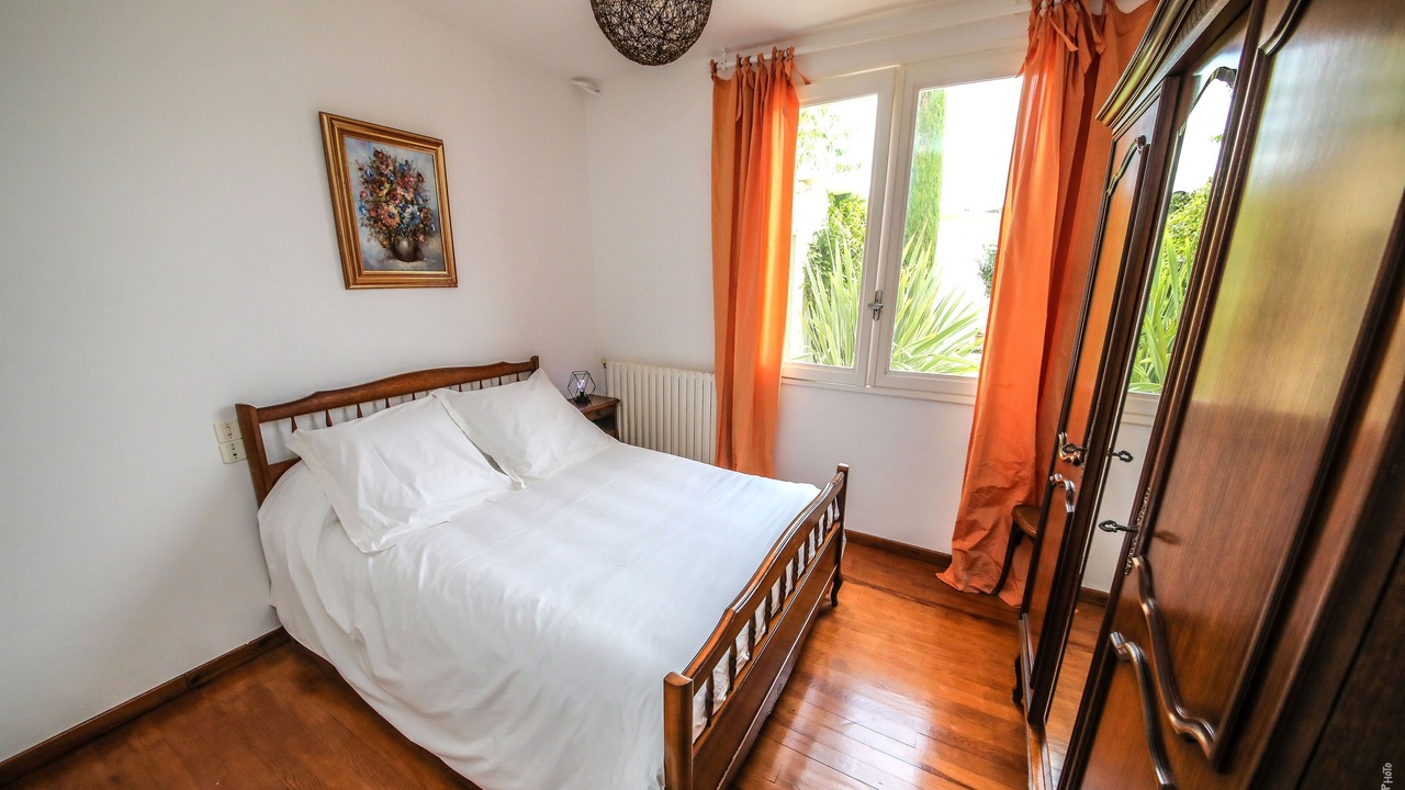 Photo of Bedroom in Gaillac