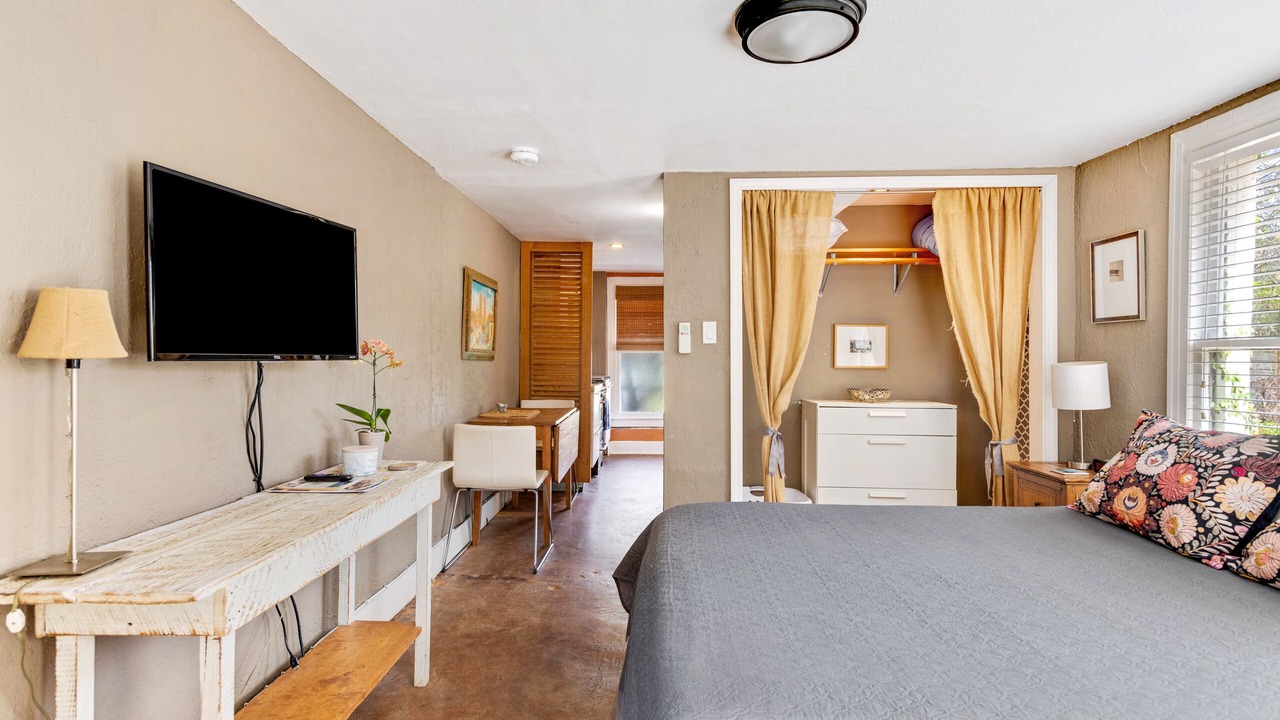 Photo of Bedroom in Zilker