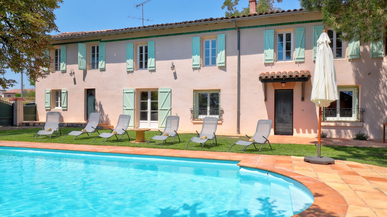 Photo of Outdoor in Ambres