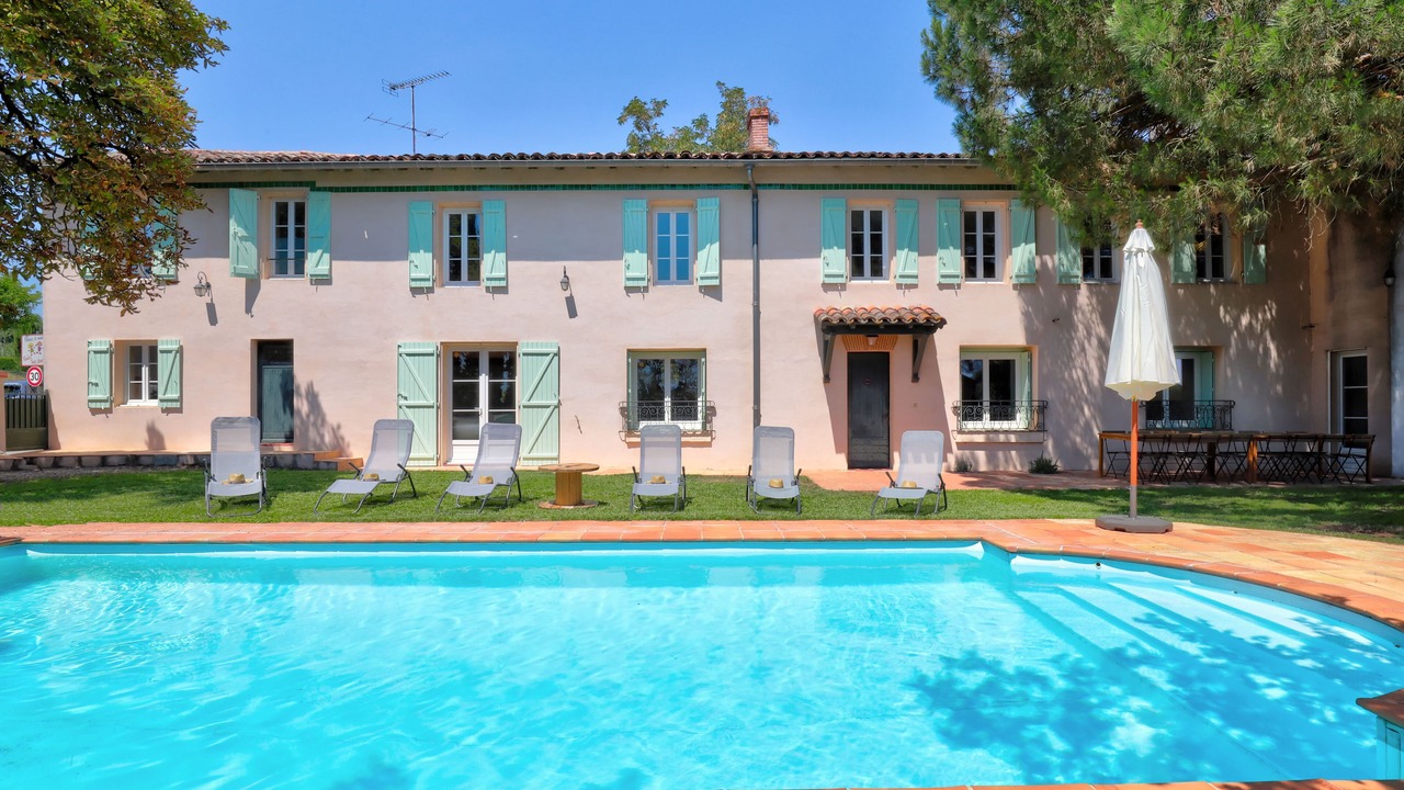Photo of Outdoor in Ambres
