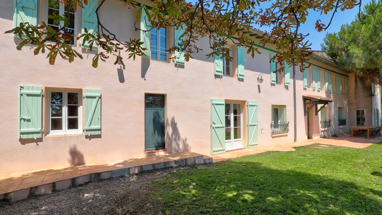 Photo of Outdoor in Ambres