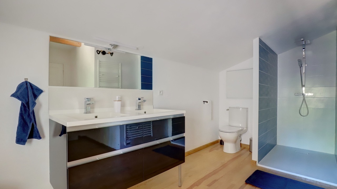 Photo of Bathroom in Ambres