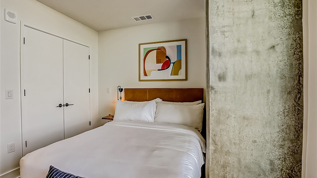 Photo of Bedroom in Rainey Street Historic District
