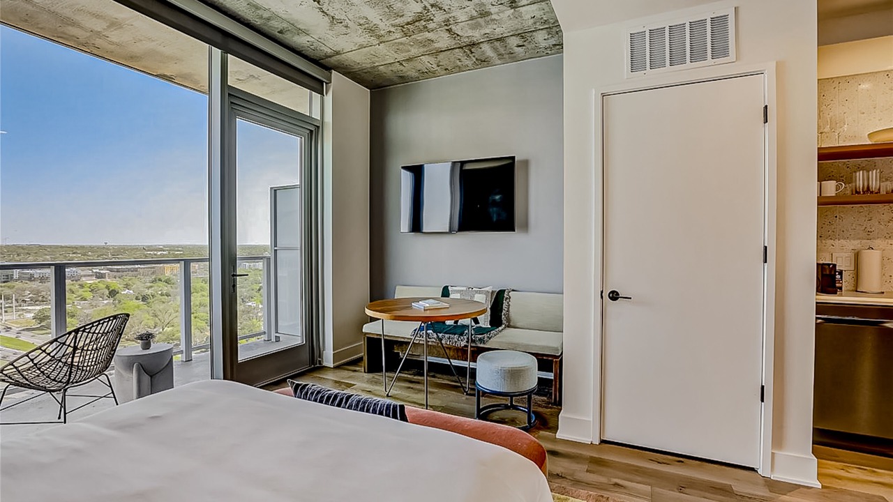 Photo of Bedroom in Rainey Street Historic District