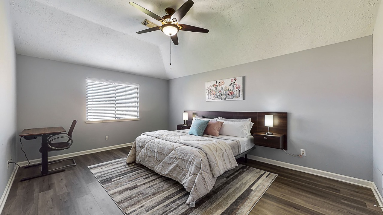 Photo of Bedroom in Pearland