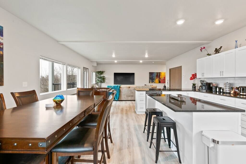 Photo of Kitchen in South Perry District