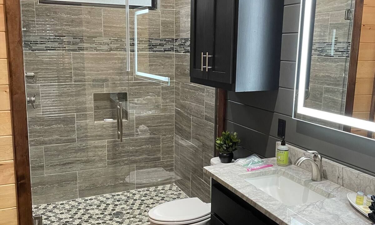 Photo of Bathroom in Broken Bow