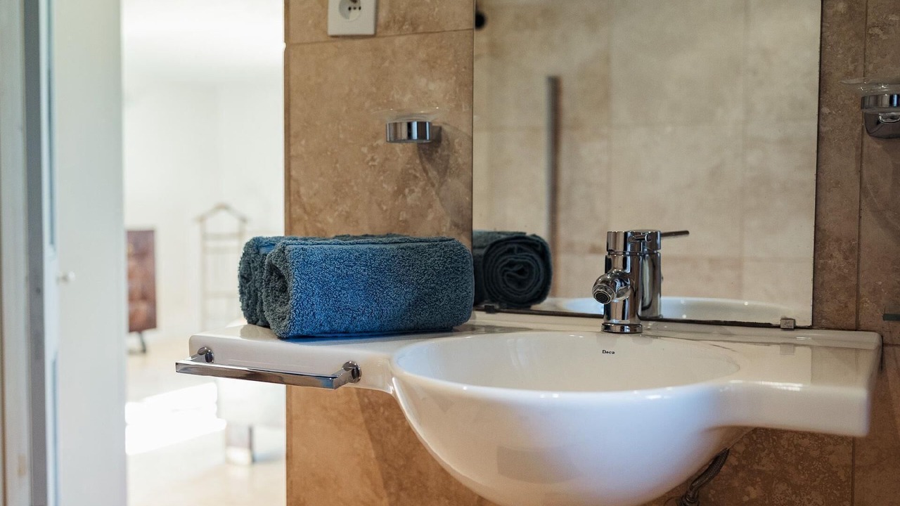Photo of Bathroom in Puygaillard-de-Lomagne
