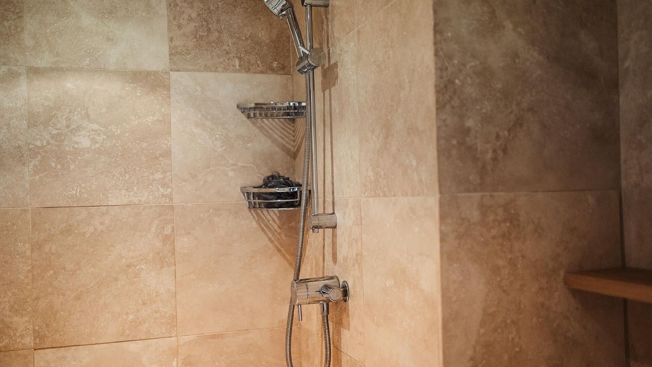 Photo of Bathroom in Puygaillard-de-Lomagne