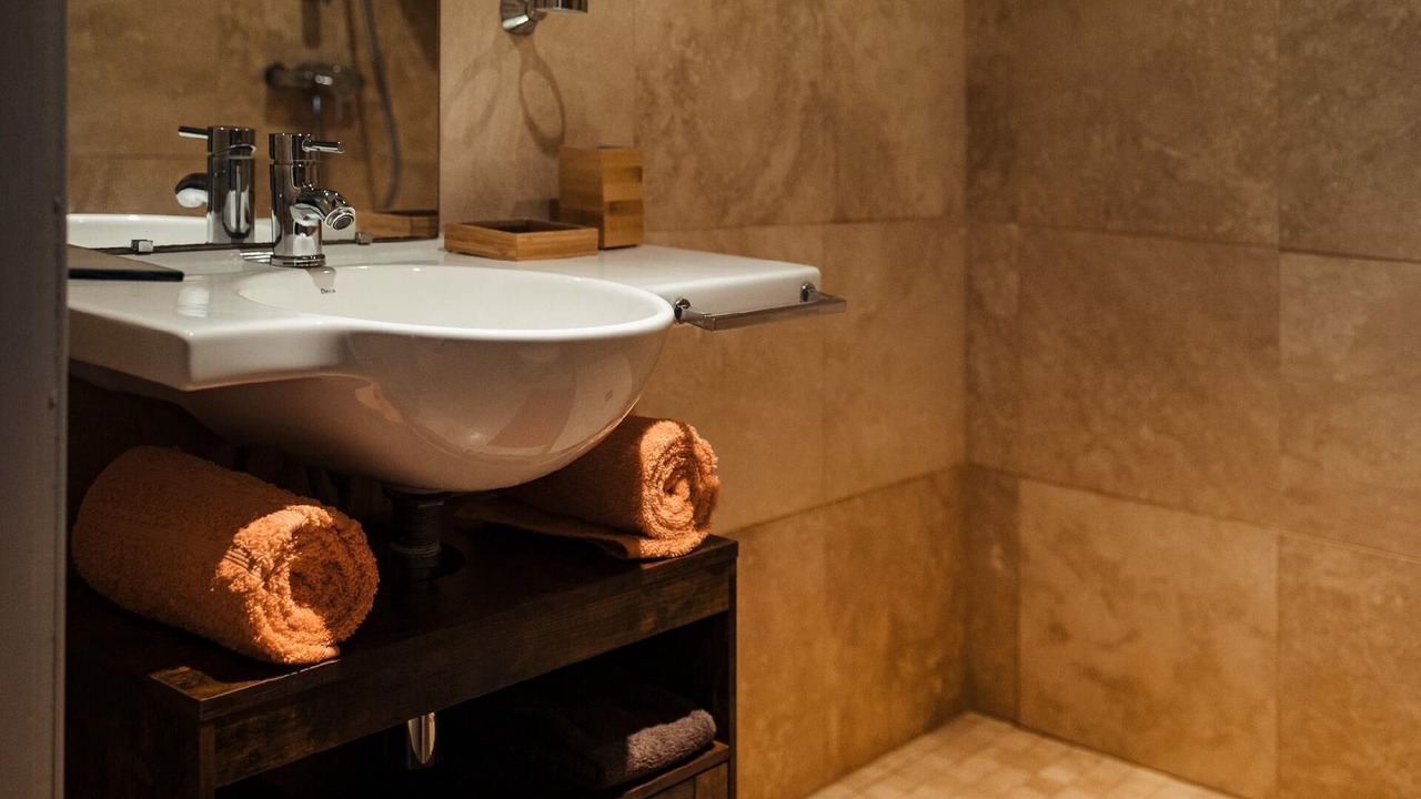 Photo of Bathroom in Puygaillard-de-Lomagne