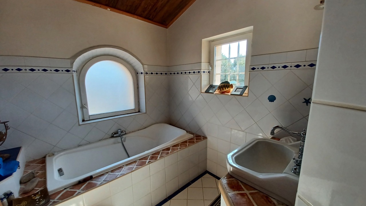 Photo of Bathroom in Saint-Paul-Trois-Chateaux