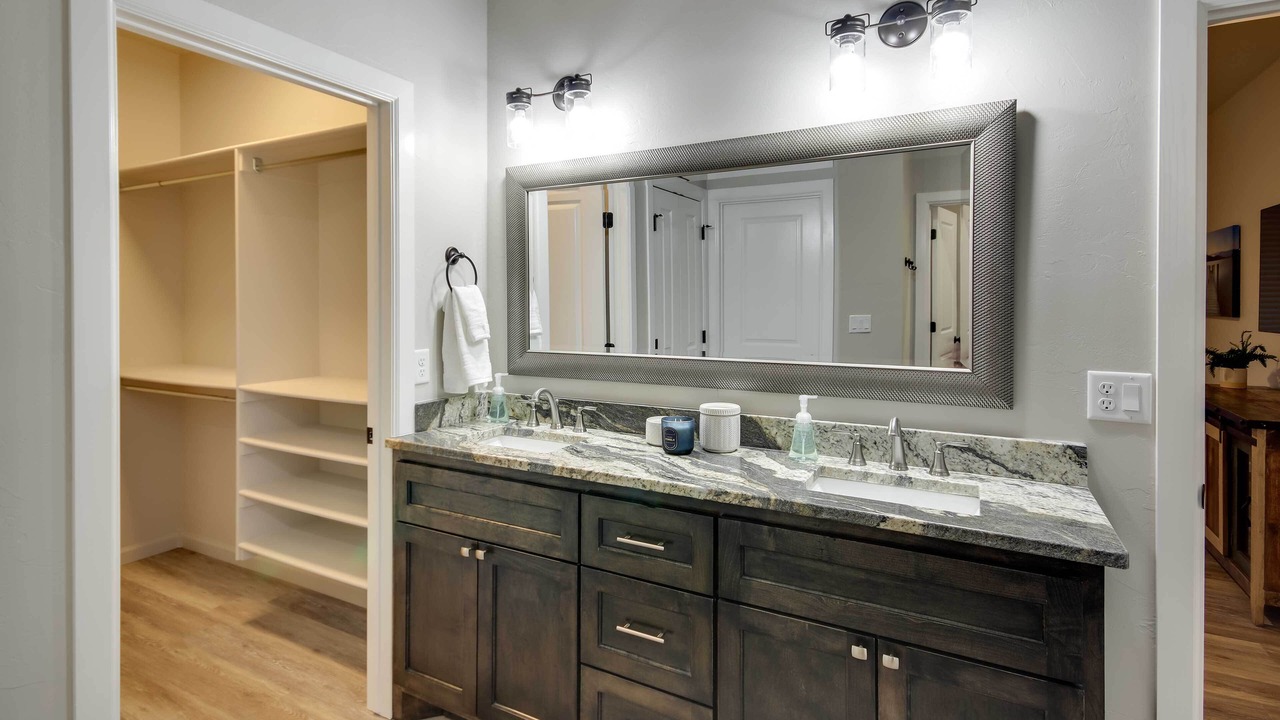 Photo of Bathroom in Cleora