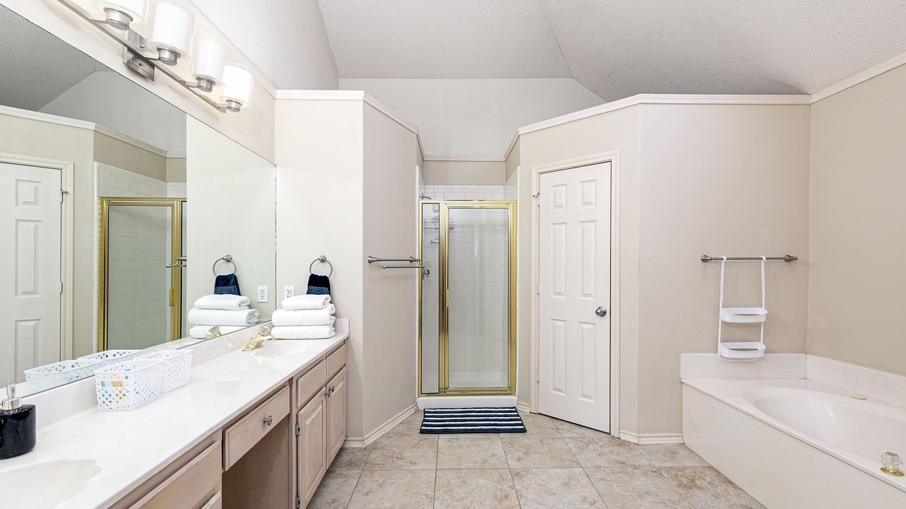 Photo of Bathroom in Southwest Carrollton