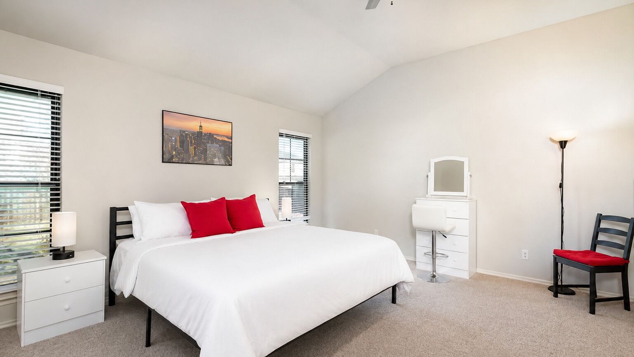 Photo of Bedroom in Southwest Carrollton
