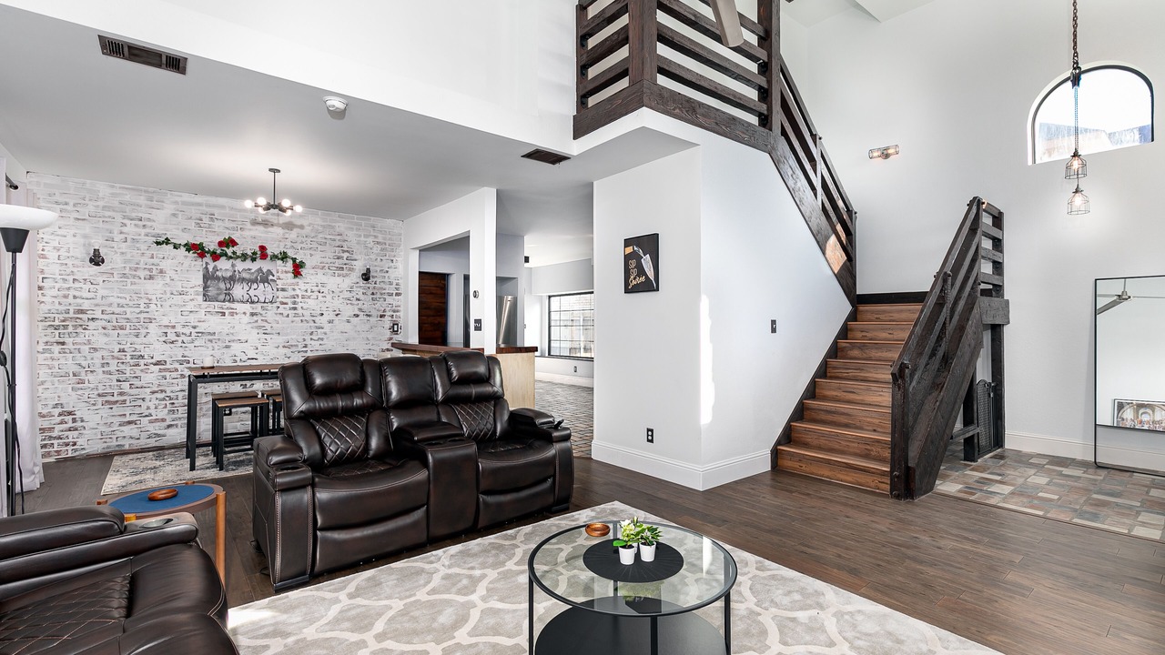 Photo of Livingroom in Southwest Carrollton