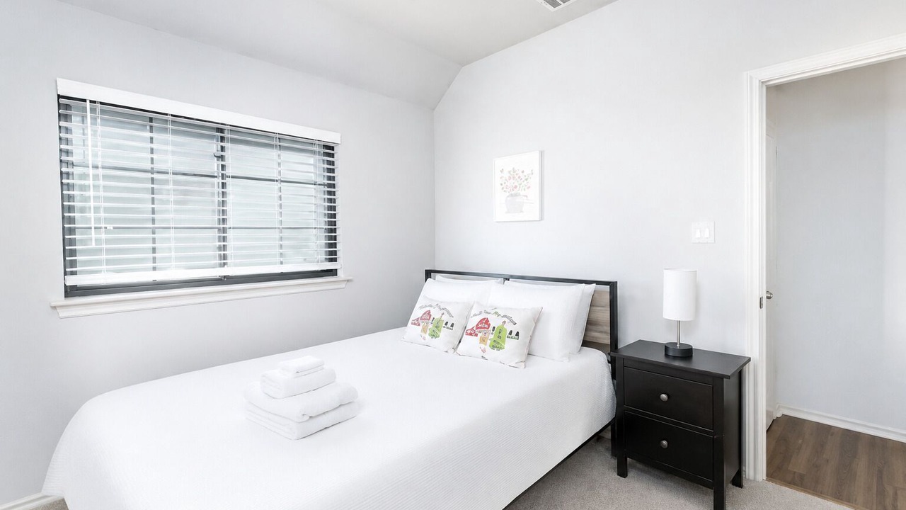Photo of Bedroom in Southwest Carrollton