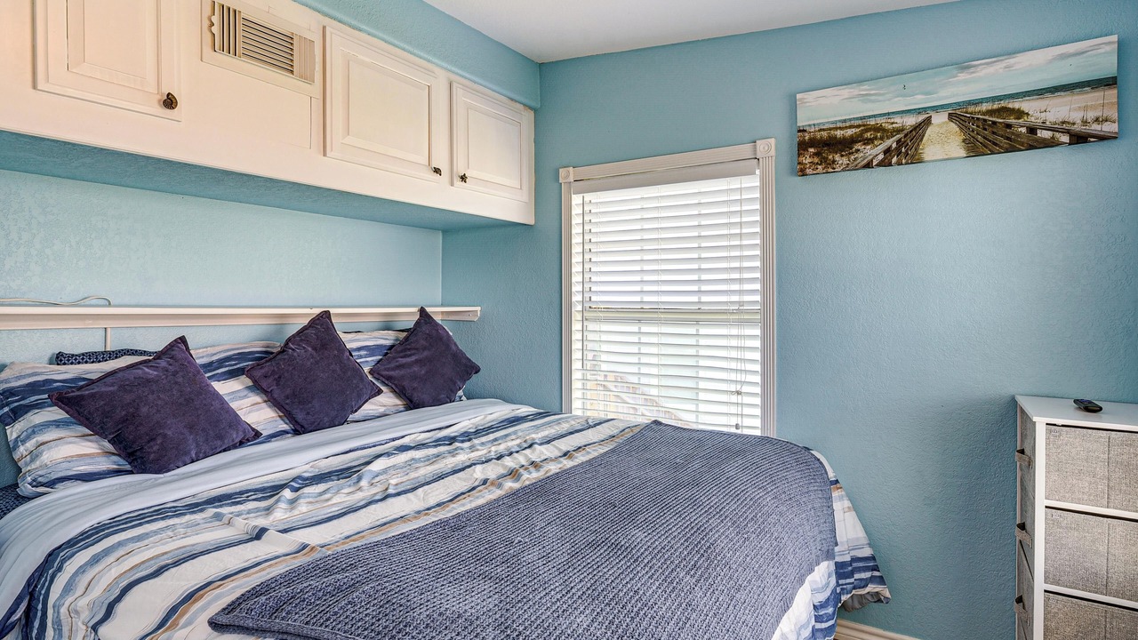 Photo of Bedroom in Surfside Beach