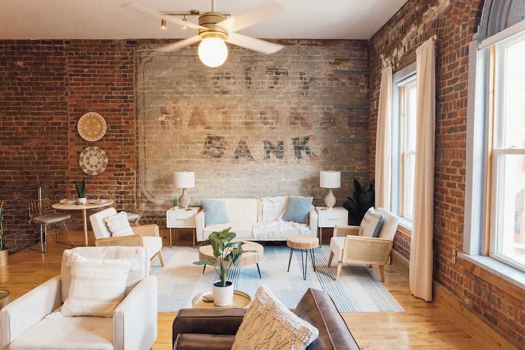 Photo of Livingroom in Johnson City