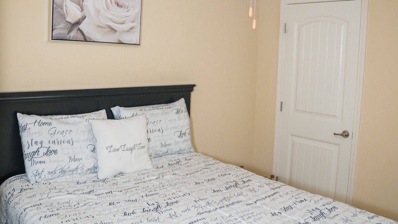 Photo of Bedroom in Lawrenceville