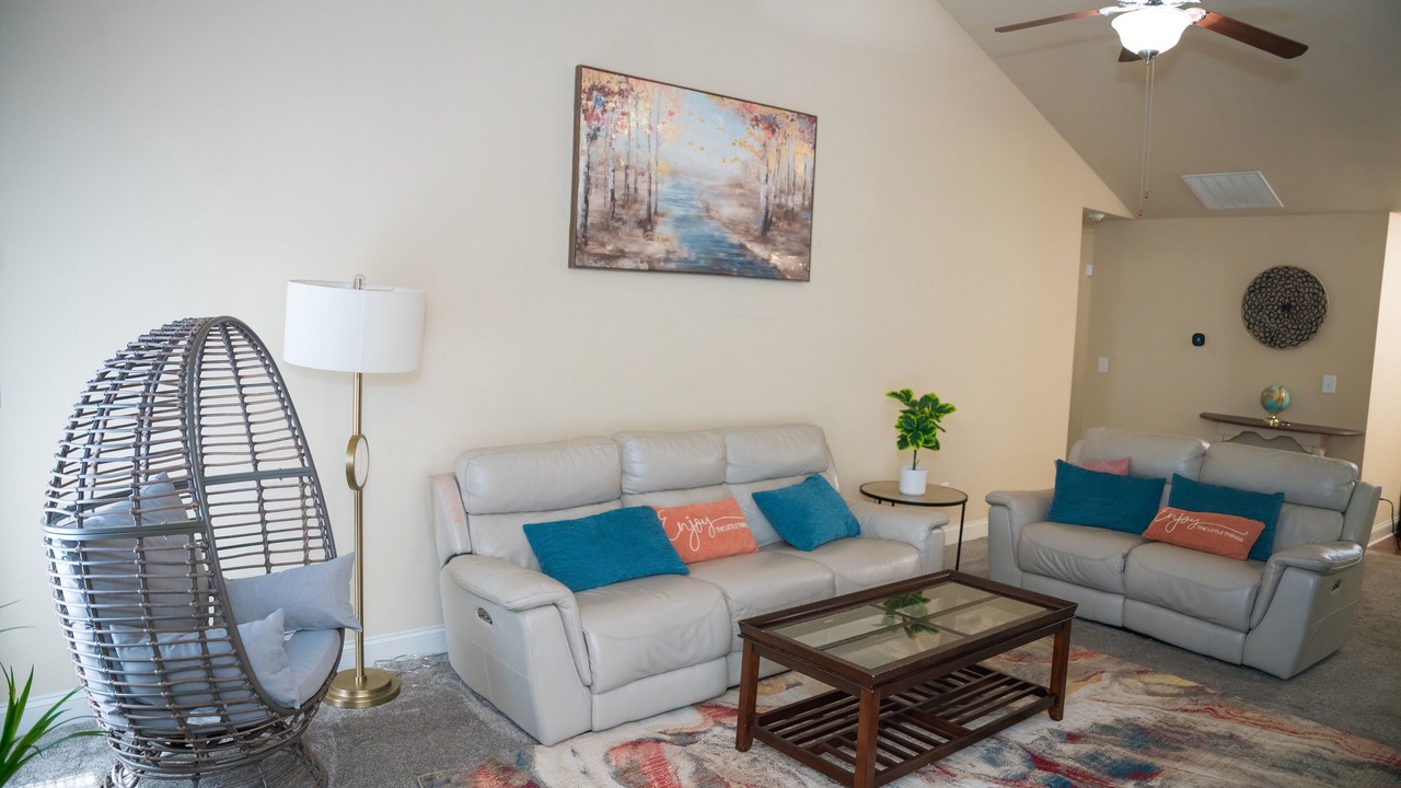 Photo of Livingroom in Lawrenceville